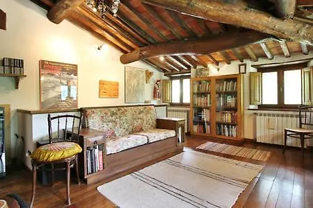 Poesia Apartment